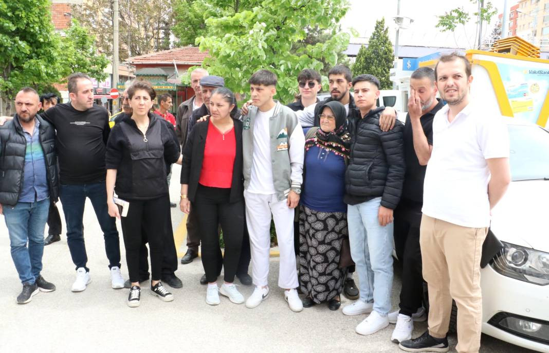 Eşini ve çocuğunu bıçaklayan Afgan’ı yaralayan 2 genç hapse girdi. Adalet ölürse devlet ölür demişler - Resim: 6